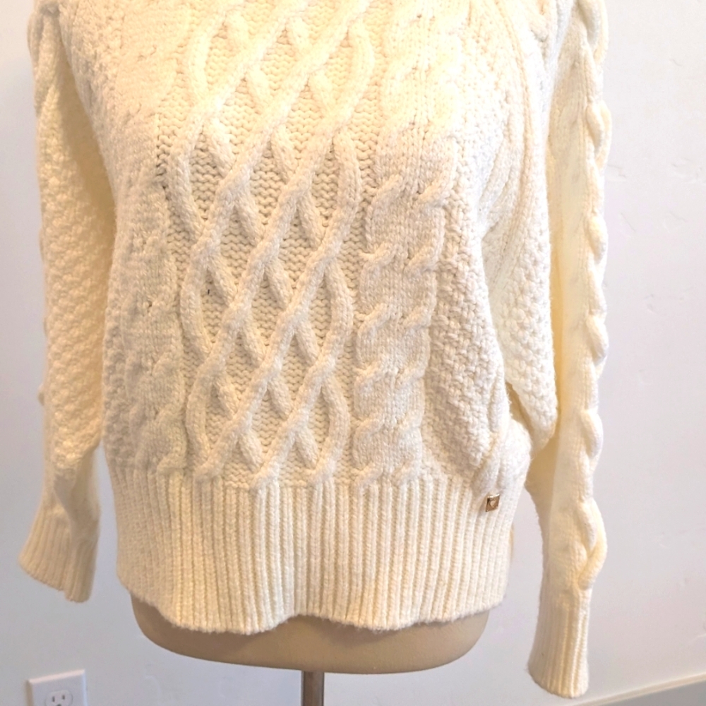 Women's sweater
